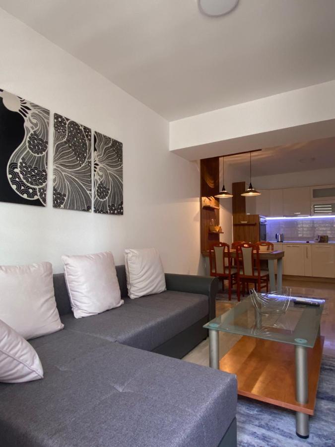 Simonovski'S Apartments 斯科普里 外观 照片